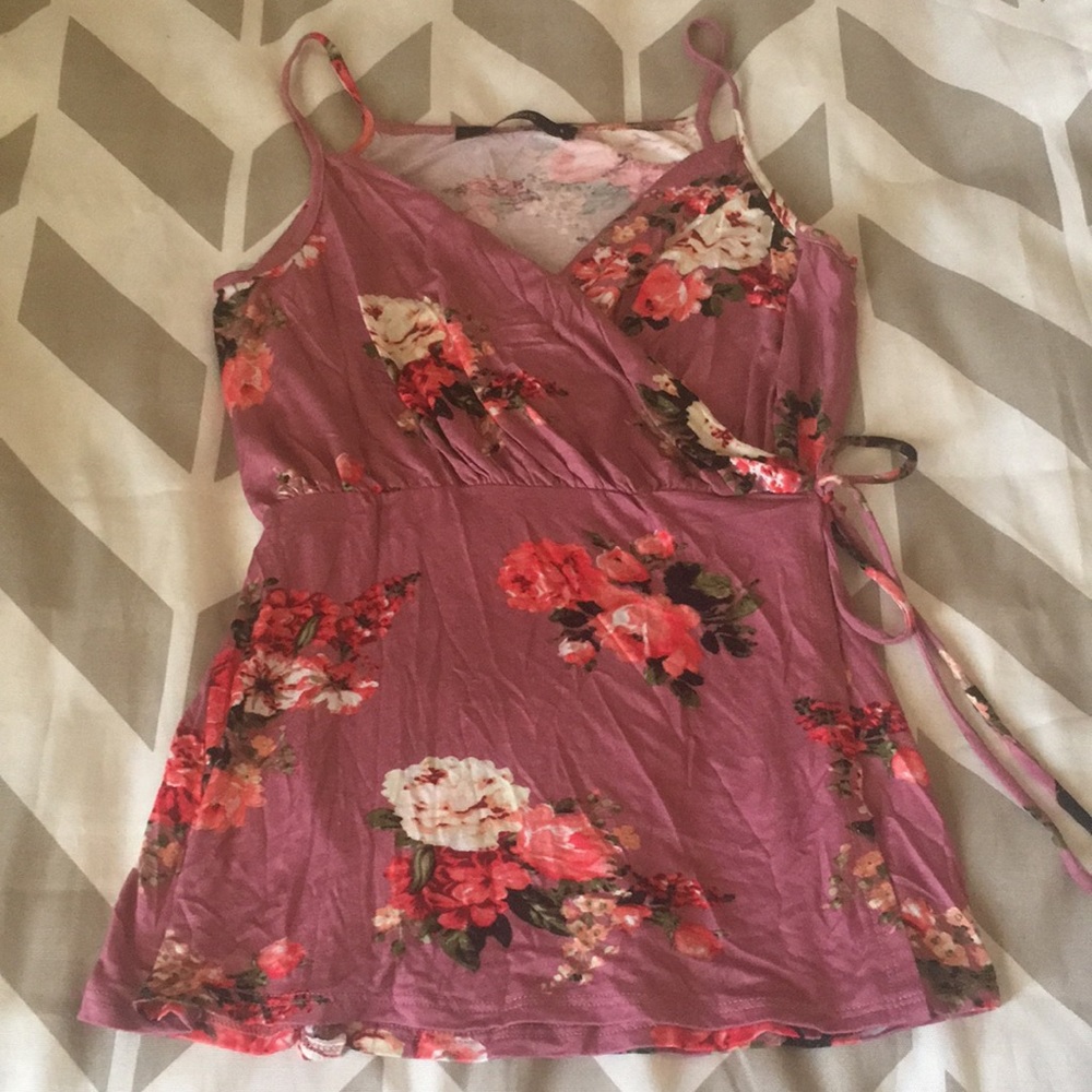 Adorable pink floral wrap tank!!